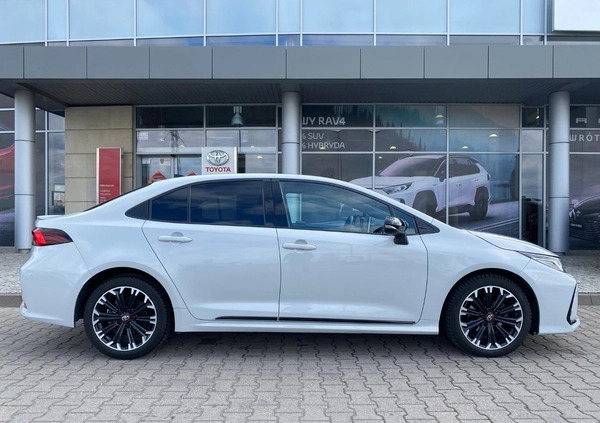 Toyota Corolla cena 94900 przebieg: 42050, rok produkcji 2020 z Kalisz małe 596